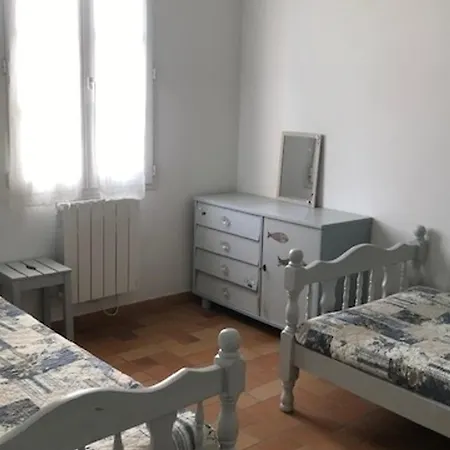 Maison Mitoyenne 4 Pers, Pres Plage, Animaux Acceptes - Fr-1-823-38 בית נופש *